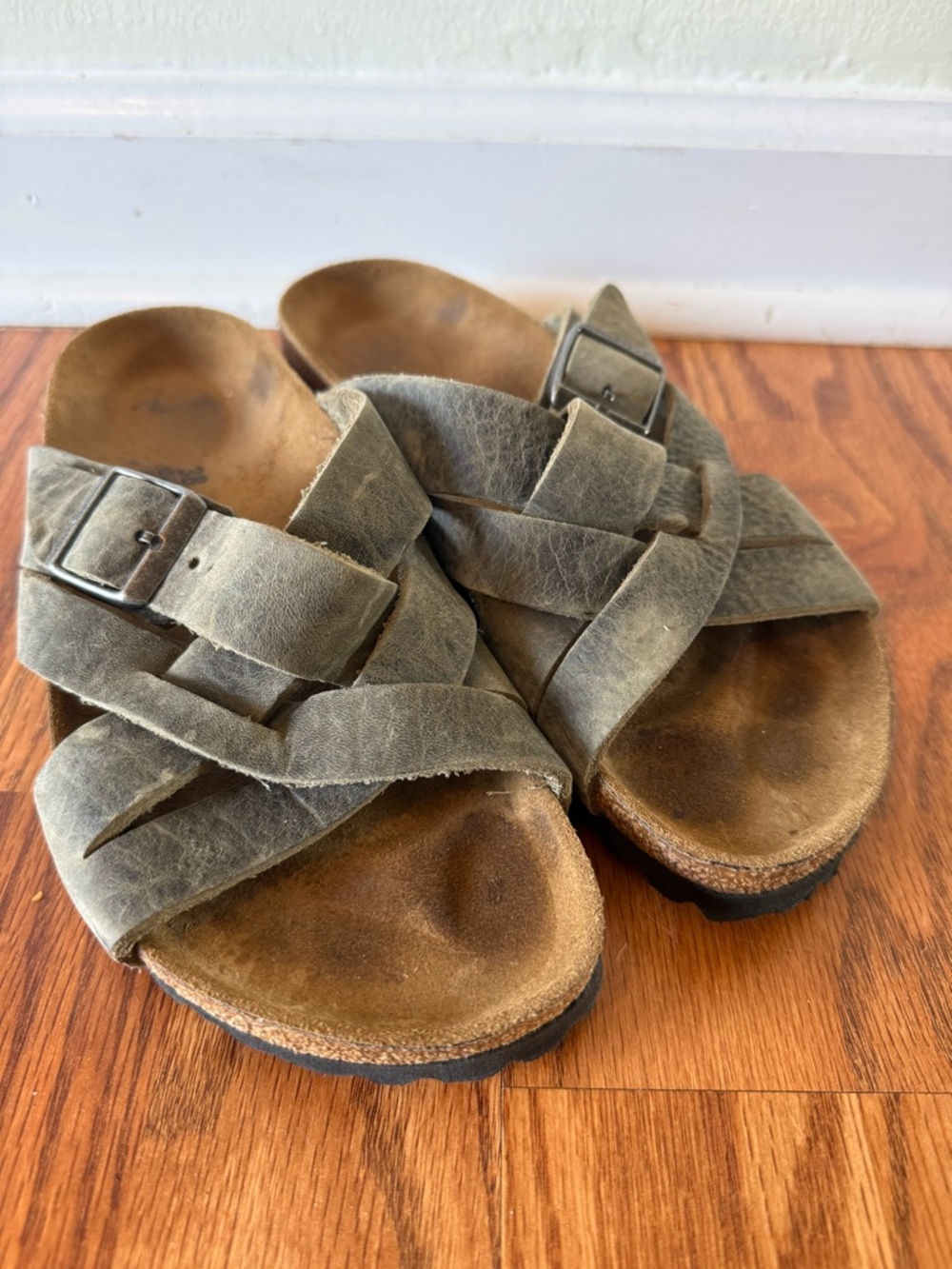 Women’s Birkenstock Lugano sandals in gray/taupe